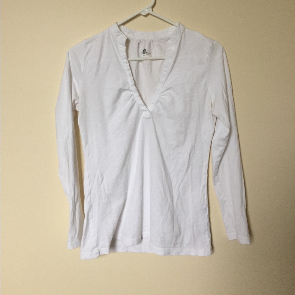 White long sleeve tshirt